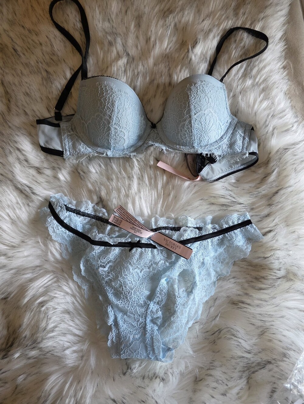 Victoria’s Secret Dream Angels Ice Blue Lace Lined Demi Bra 34B & Cheekini M Set